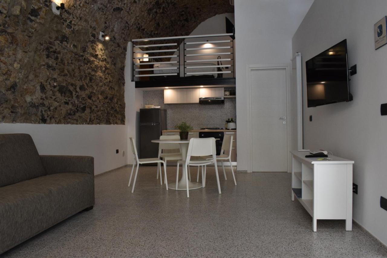 Ninfa Marina, Open Space Fronte Vietri